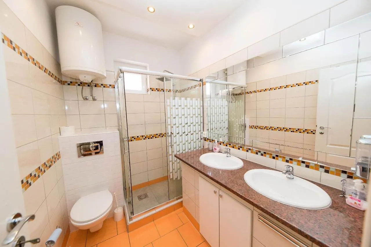 Apartments Martic Janja Dramalj 0*,  Croatia