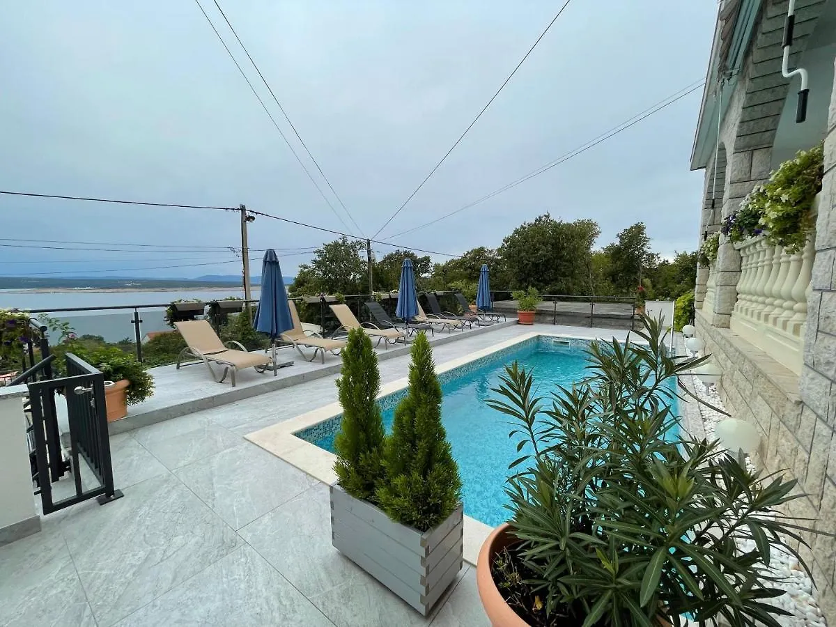 Apartments Martic Janja Dramalj
